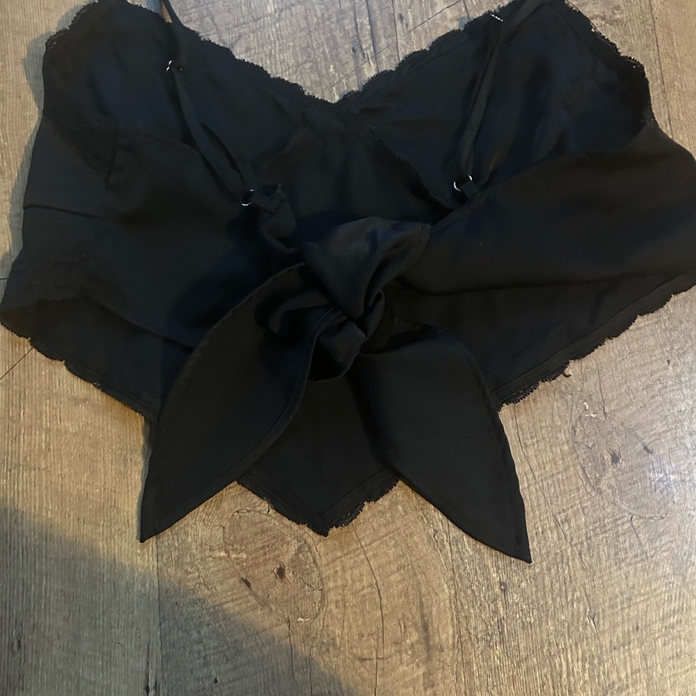 Forever 21 Black Satin Lace Toe Back Crop Top Size M - Picture 3 of 10